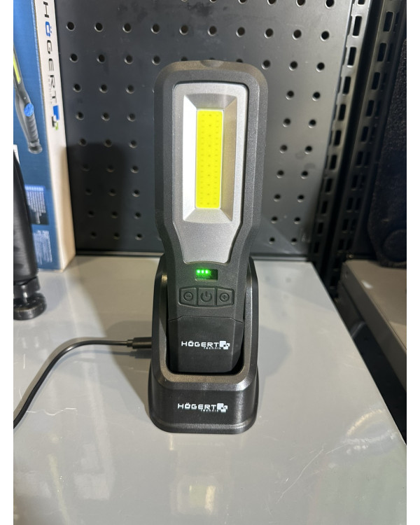 Ліхтар світлодіодний з базою 550 люмен, магніт, HOEGERT, HT1E408