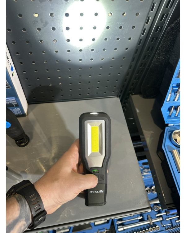 Ліхтар світлодіодний з базою 550 люмен, магніт, HOEGERT, HT1E408