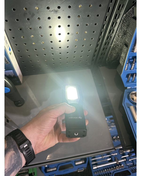 Ліхтар світлодіодний з базою 550 люмен, магніт, HOEGERT, HT1E408