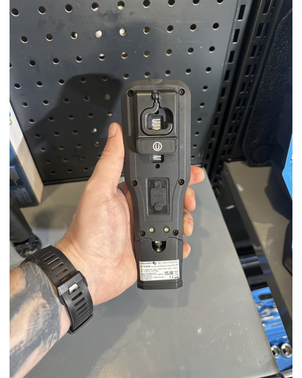 Ліхтар світлодіодний з базою 550 люмен, магніт, HOEGERT, HT1E408