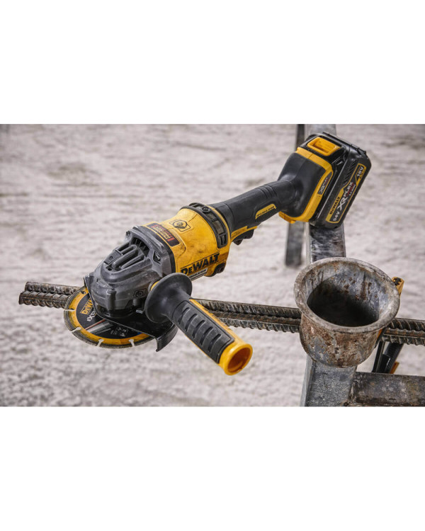 Шлифмашина угловая - болгарка аккумуляторная бесщёточная DeWALT DCG414T2