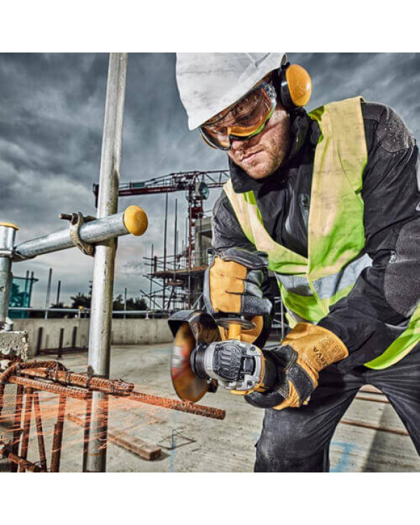 Шлифмашина угловая - болгарка аккумуляторная бесщёточная DeWALT DCG406NT
