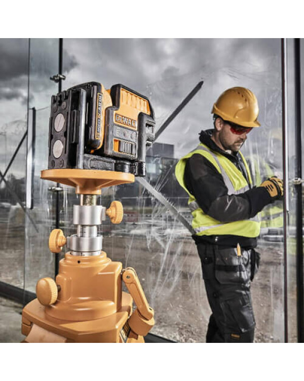 Уровень лазерный точечный DeWALT DCE085D1R Уровень лазерный точечный DeWALT DCE085D1R