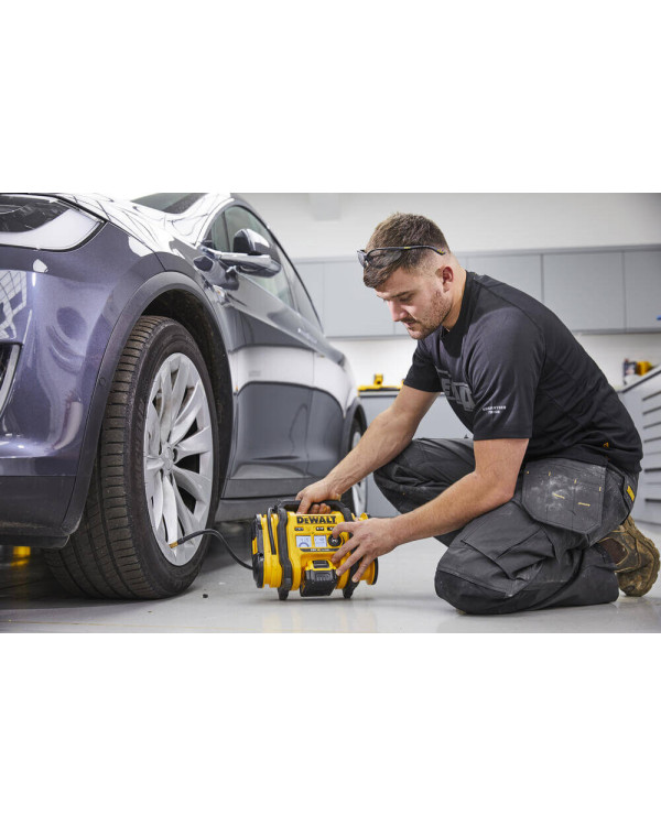 Компрессор воздушный аккумуляторный DeWALT DCC018N